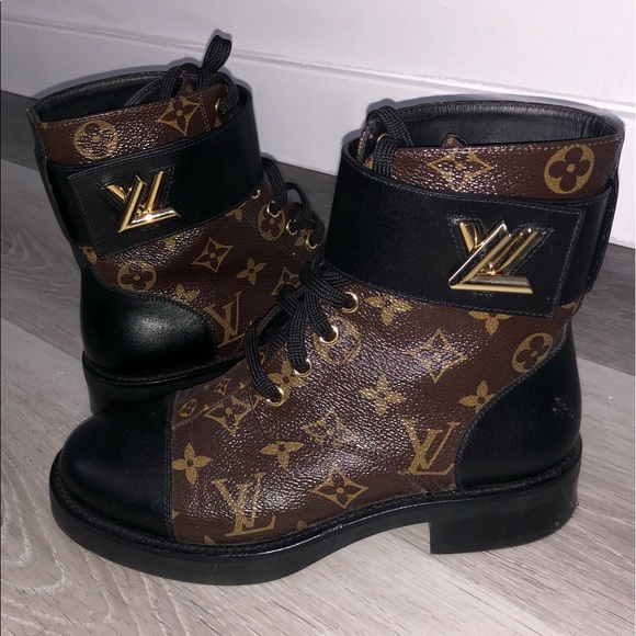 Louis Vuitton Shoes - Louis Vuitton Wonderland Combat Booth Size 35.5